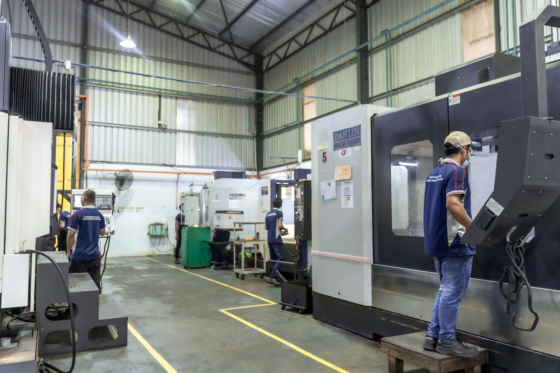 The Yong Heng machining floor.
